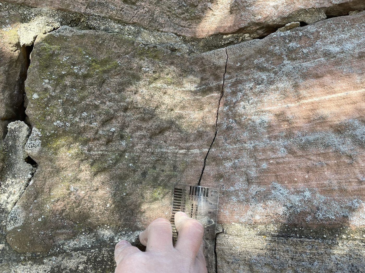 Risserfassung mit Maßstab